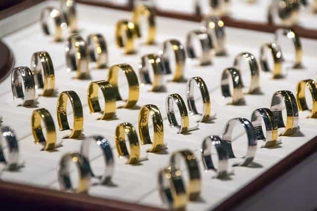 Sell Your Jewelry in Mesa, Arizona - Alma School Pawn