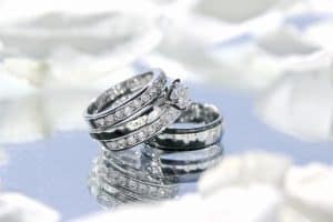 sell engagement ring today for fast cash